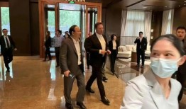 马斯克在中国的44小时，帮他重夺世界首富